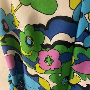 Vintage 1970s mid-length dress